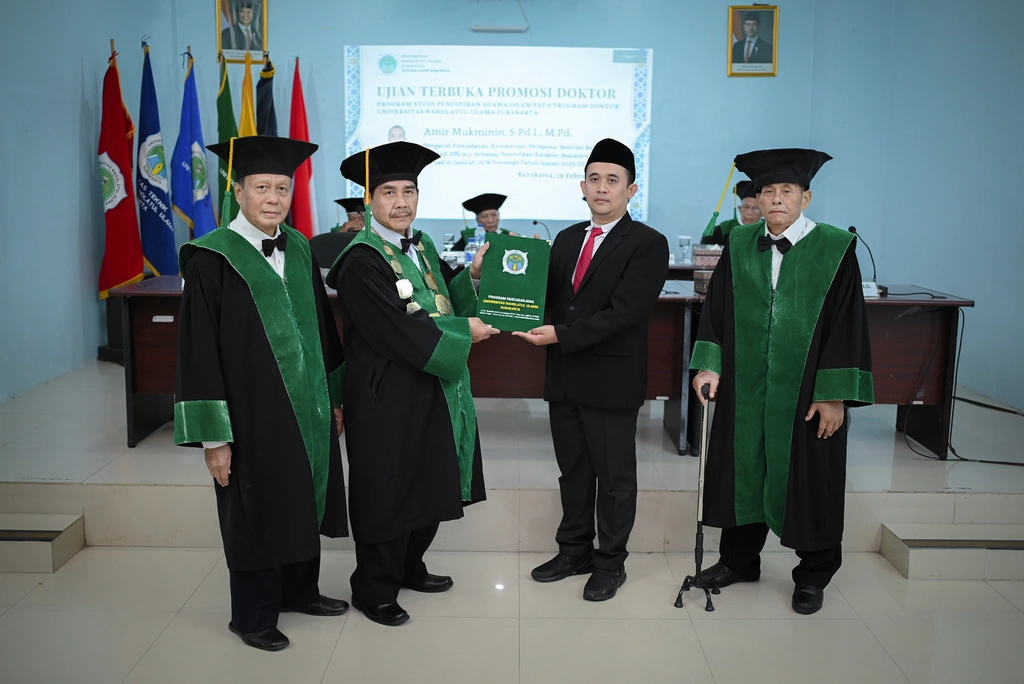 Ujian Terbuka Amir Mukmini Pascasarjana UNU Surakarta 