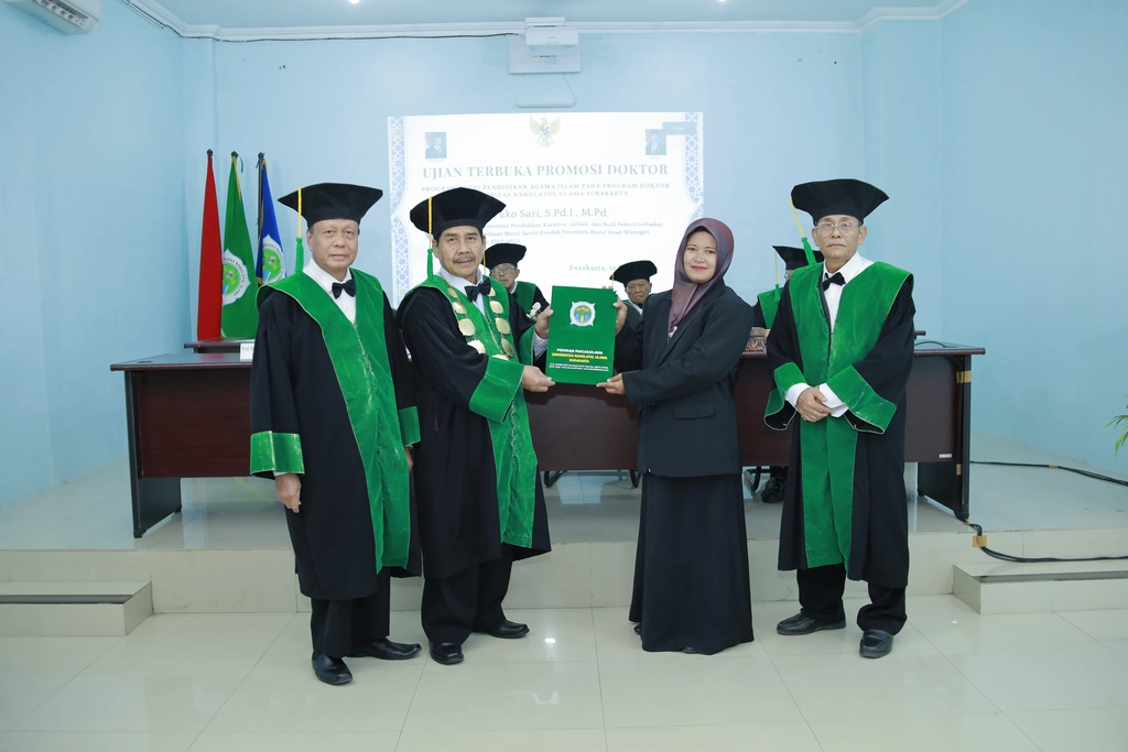 Ujian Terbuka Pronosi Doktor Ririn Eko Sari Pascasarjana UNU Surakarta